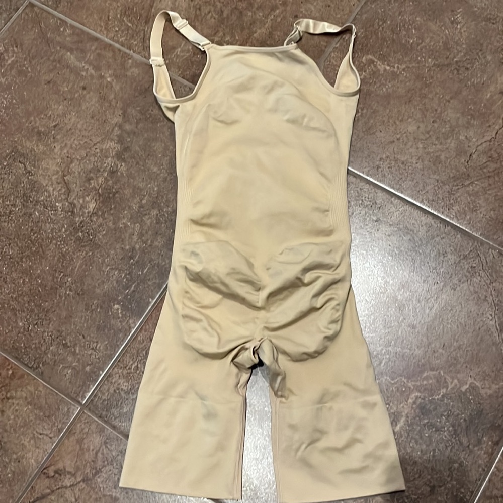 Shapewear - Picture 2 of 3